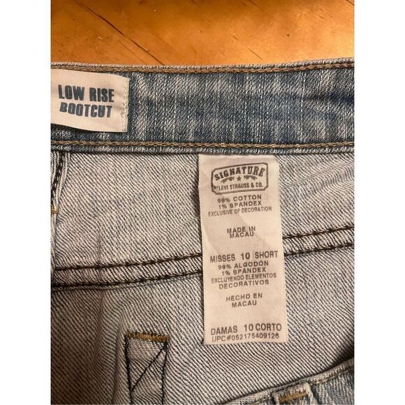 Signature by Levi Strauss & Co. Low Rise Bootcut Jeans Women's 10 Short Blue (13 - Picture 6 of 6